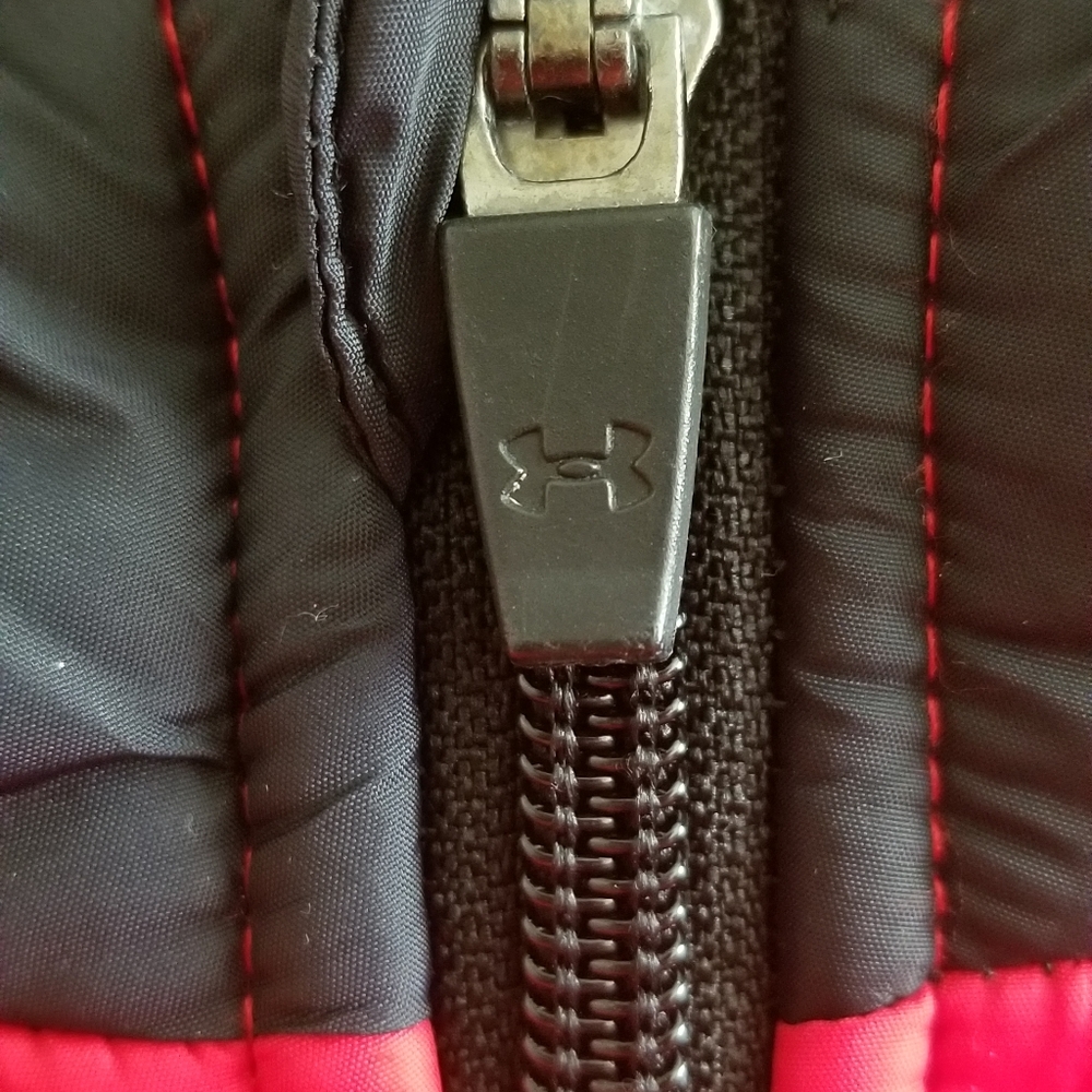 Under Armour Boys' UA Puffer Jacket  Size 4 red and black - Picture 5 of 8